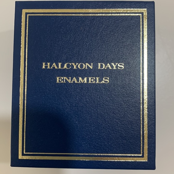 Enamel Trinket Box - Halycon Dave's - Picture 10 of 15